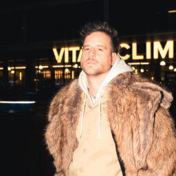 Ben Hazlewood’s ‘SPIRAL’ is an explosive anthem of healing & hope