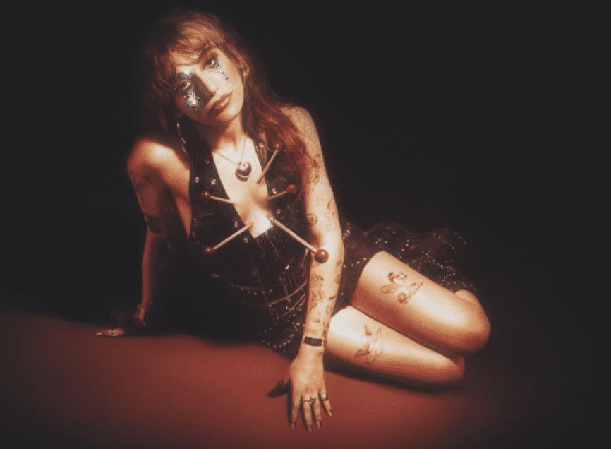 Anna Thoresen Drops “VOODOO DOLL”