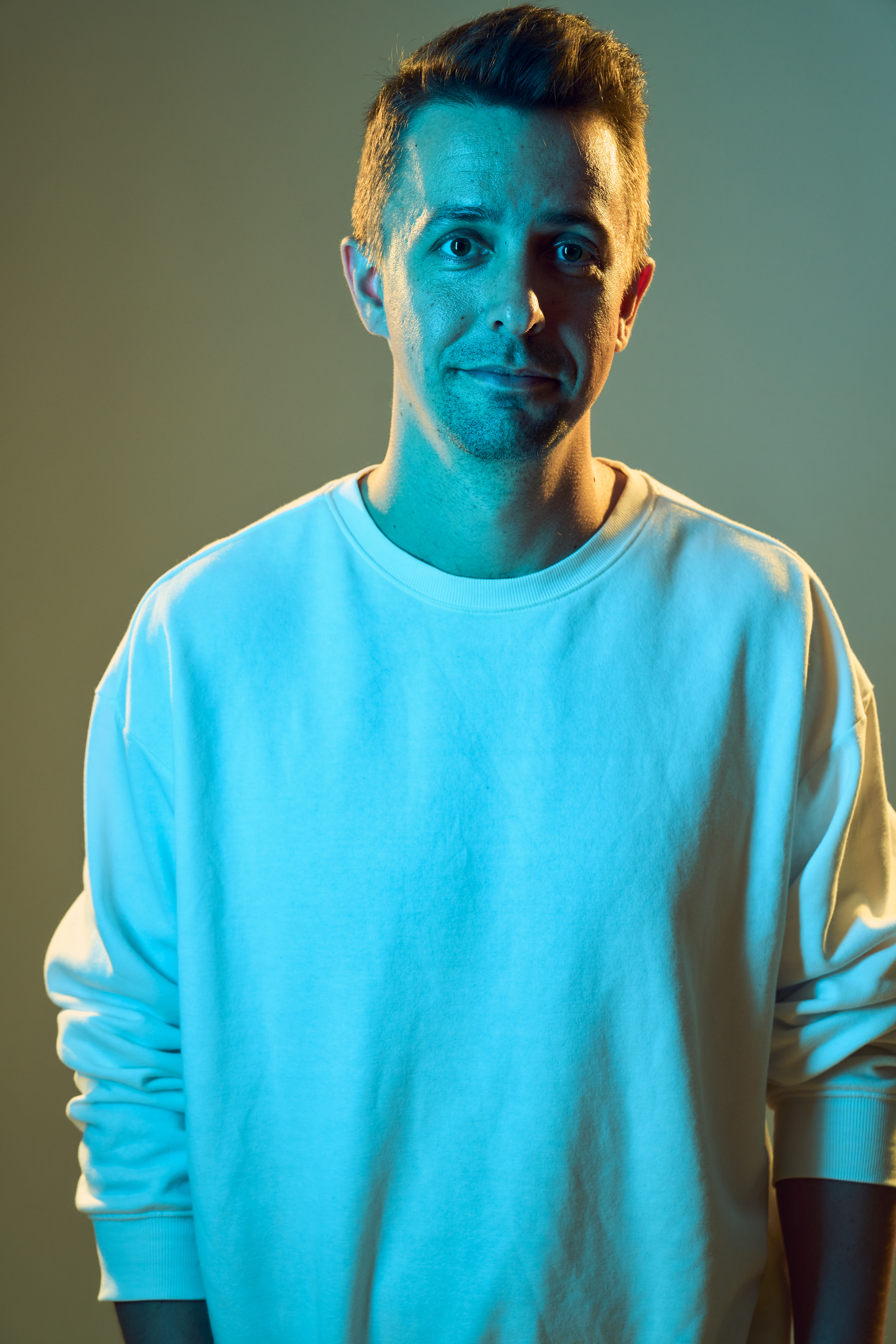 Steve Stinson Confronts Work, Identity and Purpose on Reflective New Single ‘Does Anybody Else’