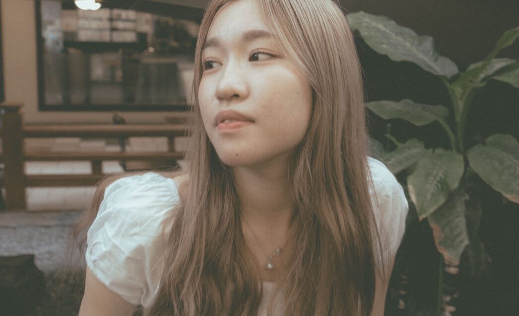 Clarity Liao Embraces Honesty and Heartbreak on Infectious New Single ‘Make Up Your Mind’