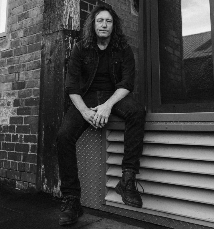 First Listen: Wayne Banks Debuts With ‘World We Share’
