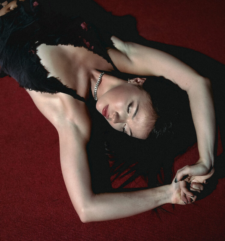 Ava Renn Explores the Space Between Indulgence and Survival on ‘Sellout’s Prelude’
